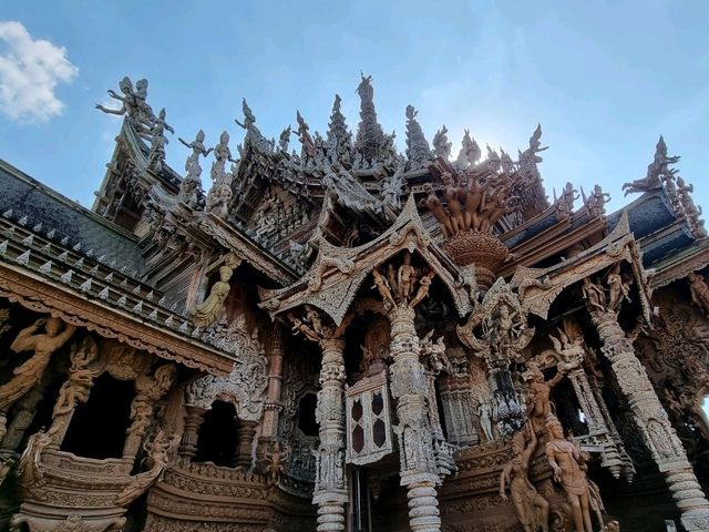 Pattaya's Soulful Spectacle: The Unmissable Sanctuary of Truth!
