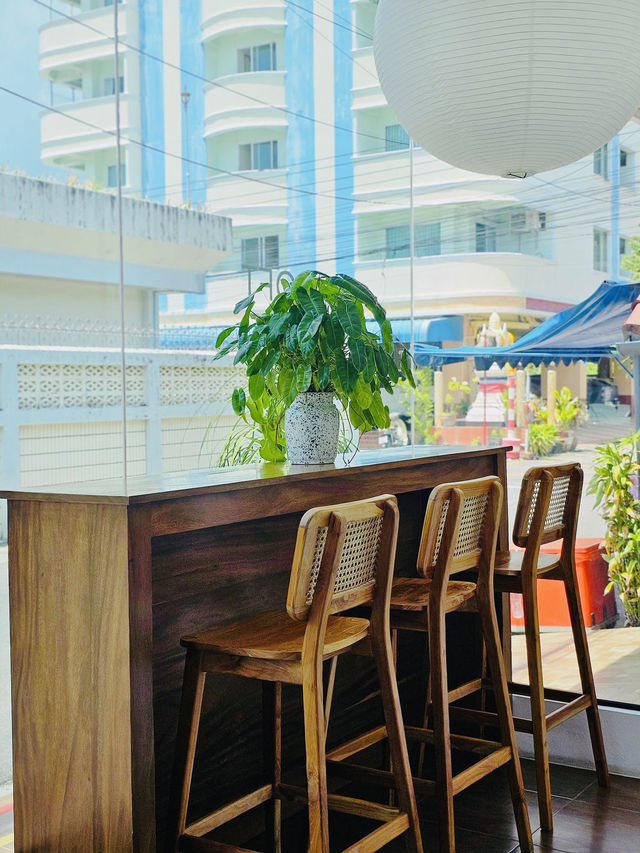Posto. Dining