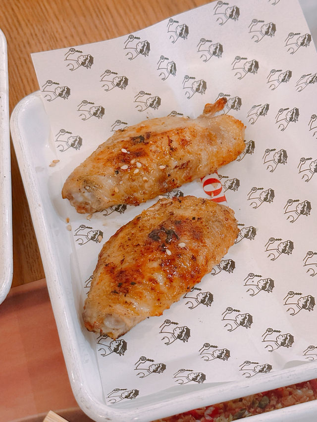 主打夜市風味串燒的「小野人」