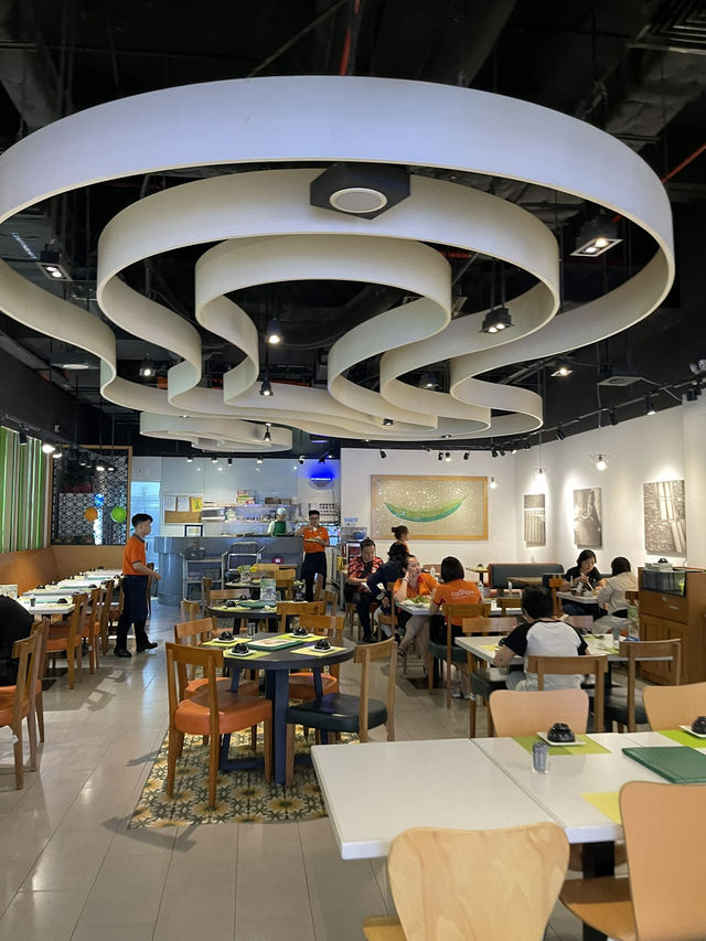 🌟 越南之美味：胡志明市 Wrap & Roll 餐廳試吃體驗 🇻🇳🍴