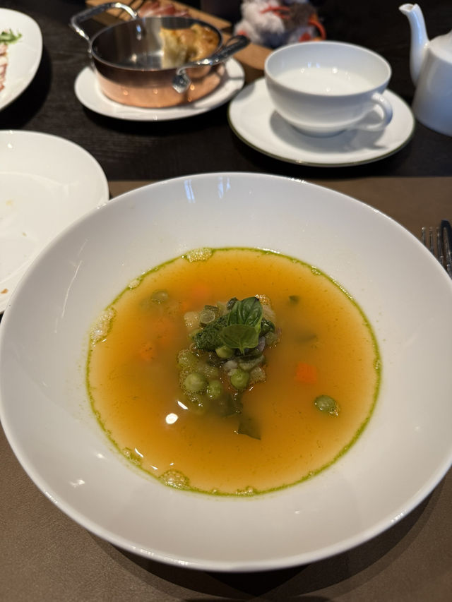 Arva Aman Nai Lert Bangkok今年四月剛開業的曼谷奢華酒店榜首的fine dining