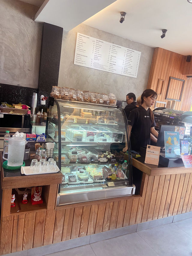 ร้านกาแฟรสนิยม สาขาหน้าโรงแรมมณีนาราคร ร้านกาแฟรสนิยม สาขาหน้าโรงแรมมณีนาราคร