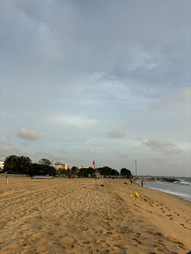 🌴✨Ettukala Beach（エットゥカラ・ビーチ）｜ニゴンボの夕陽に染まる静かな浜辺☀️🌊