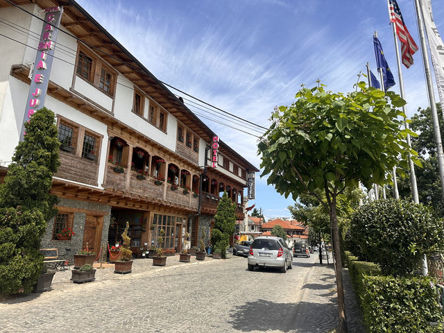 【Gjakovë｜まるで日本の宿場町？コソボの情緒あふれる街並み】 コソボで出会う、どこか懐かしい風景