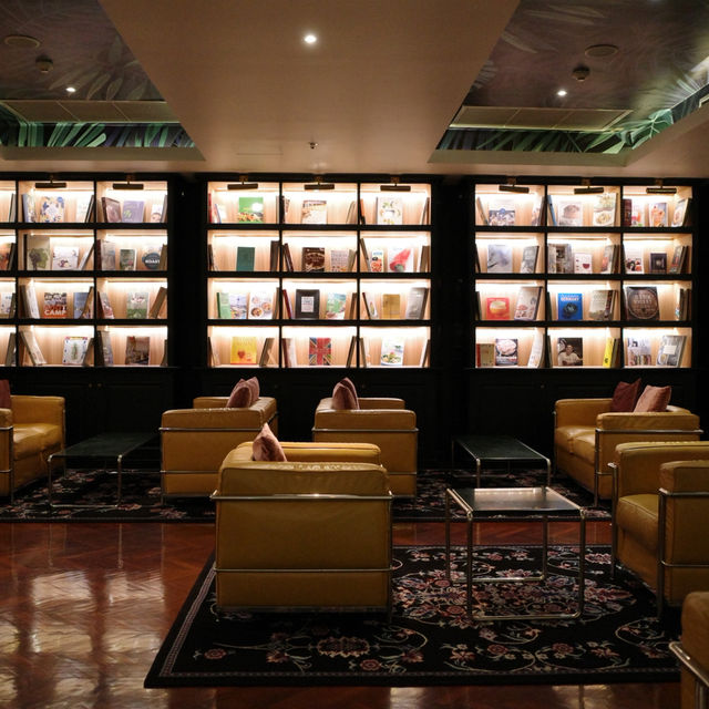 Akara Bangkok: Quiet Luxury on a budget