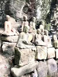  วัดนิฮอนจิ สัมผัสพระพุทธรูปหินยักษ์กลางธรรมชาติ
