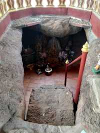 วัดพระพุทธบาทตากผ้า จ.ลำพูน