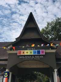 Discovering Melaka: Time Travel, Street Food & A Floating Pirate Ship 