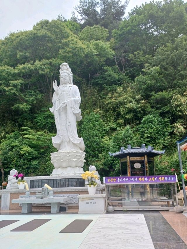 고즈넉한 하루를 시작하는 힐링 여행 🌿
