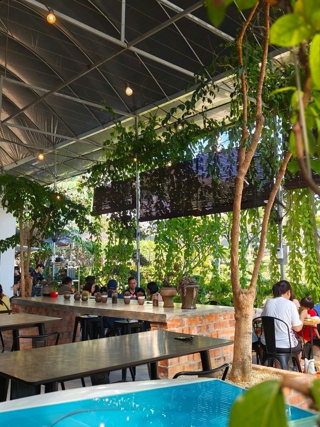 Coffee & Quirks: Budget Chill Spot Hidden in Desaru’s Green Corners