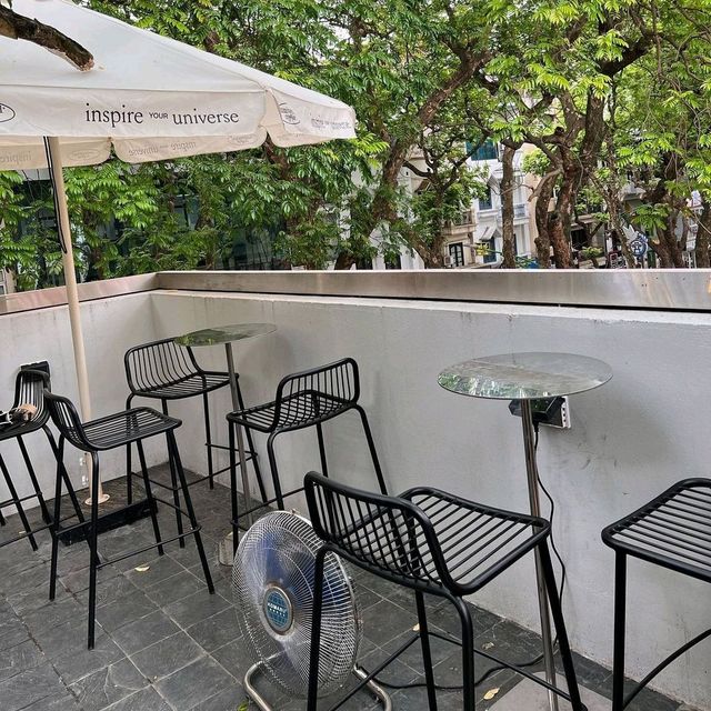 Universal Tea Café