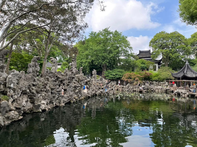 🪷 Lion Grove Garden 狮子林 — Rock Maze Meets Tranquility in Suzhou