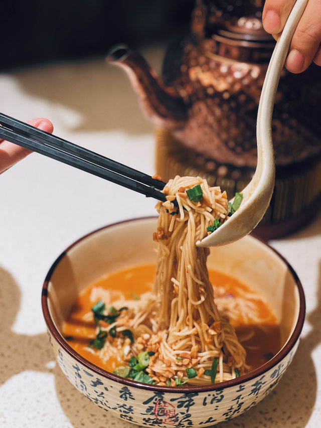  粵滬菜小點心+蔥油麵，驚喜滿滿！😋