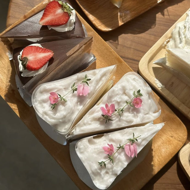 Ka-Num Home Cafe & Heartmade Bakery 