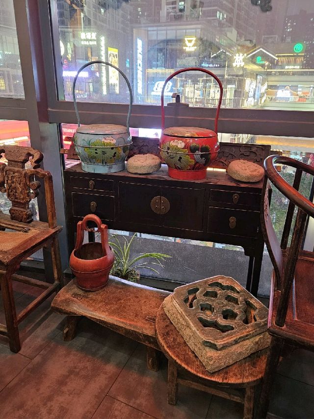 彷彿穿越古代時空的進餐體驗