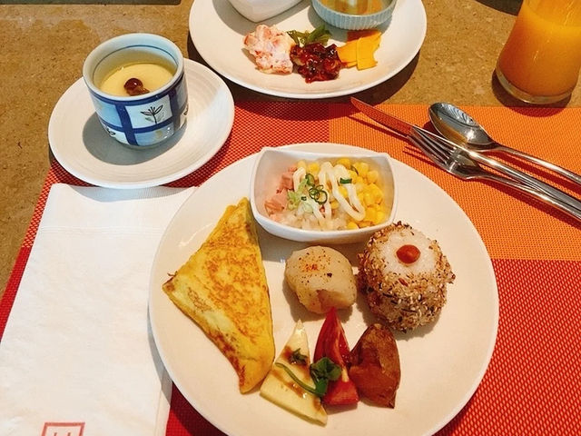 台中｜日月千禧酒店·空中泳池·豐盛早餐