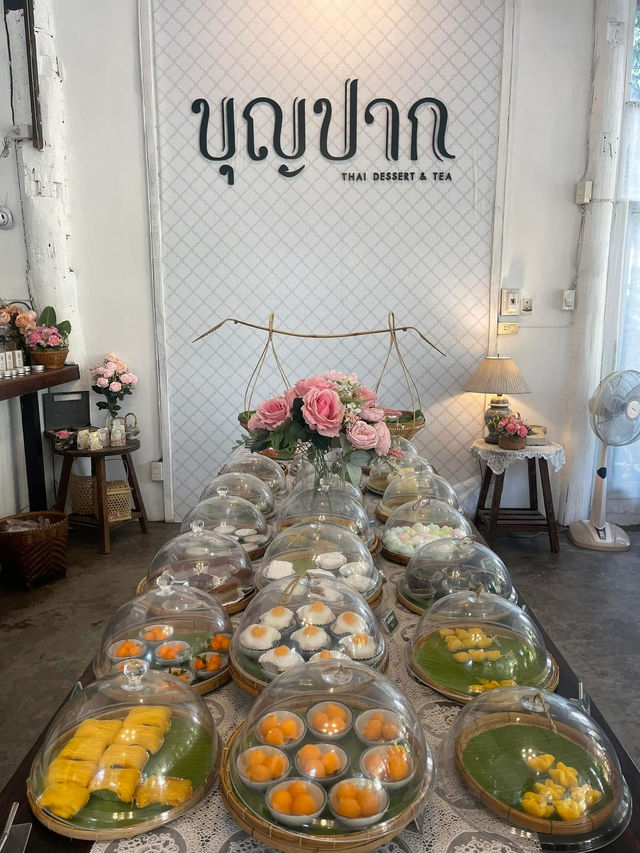 บุญปาก Thai Dessert & Tea