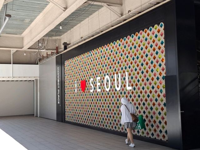 首爾車站一出來就能血拼！來逛【樂天Outlet＋樂天超市】