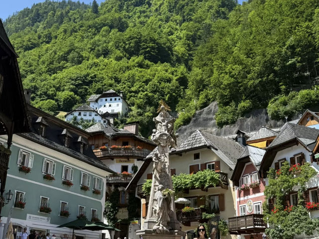 Hallstatt & Gosau Day Trip: A Whirlwind Tour Through Austria's Lake District! 🇦🇹🏞️