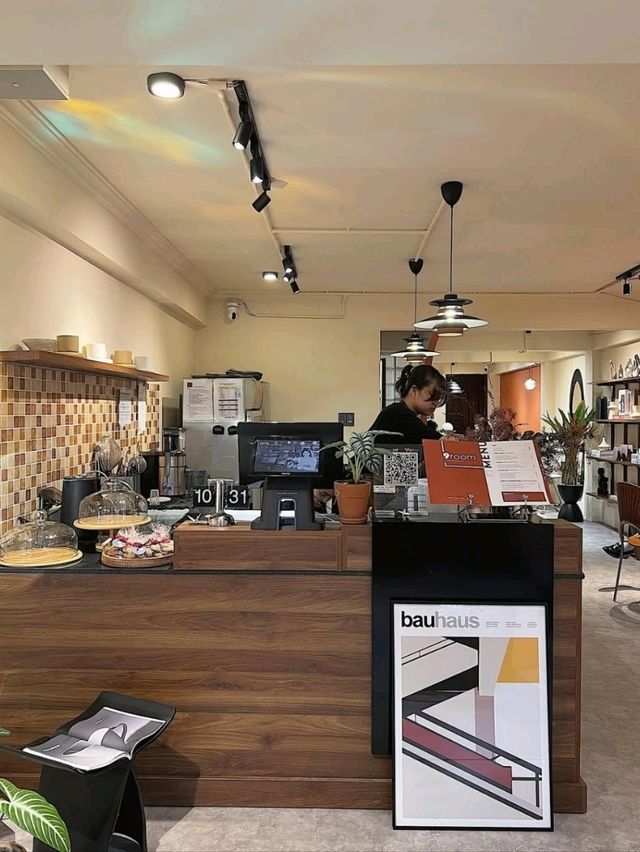 9room Cafe & Decor
