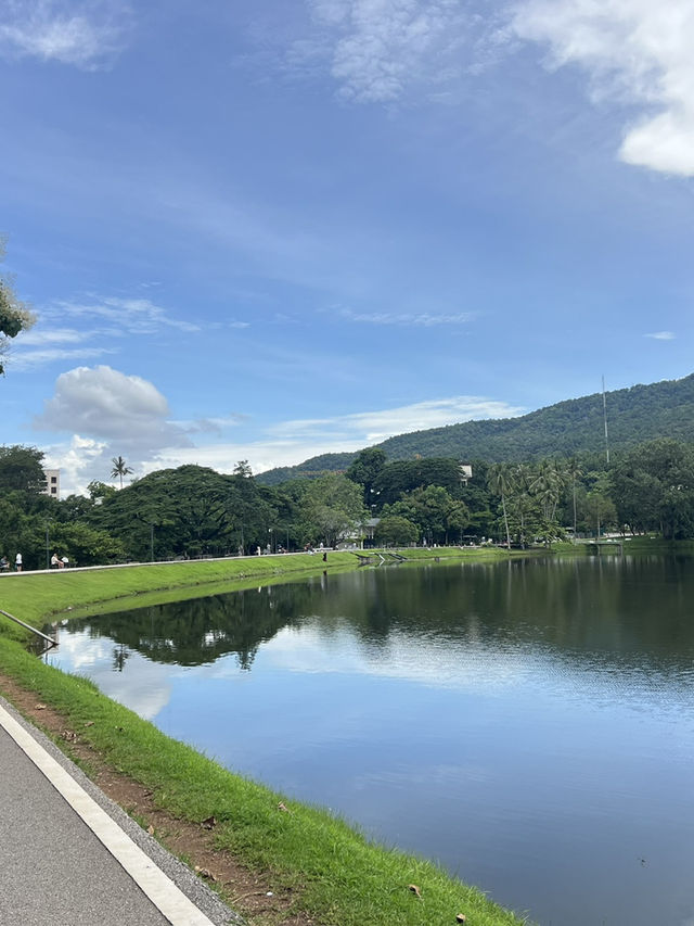 ☀️ อ่างแก้ว มช. ฟ้าใสกลางวันก็ยังสวย!