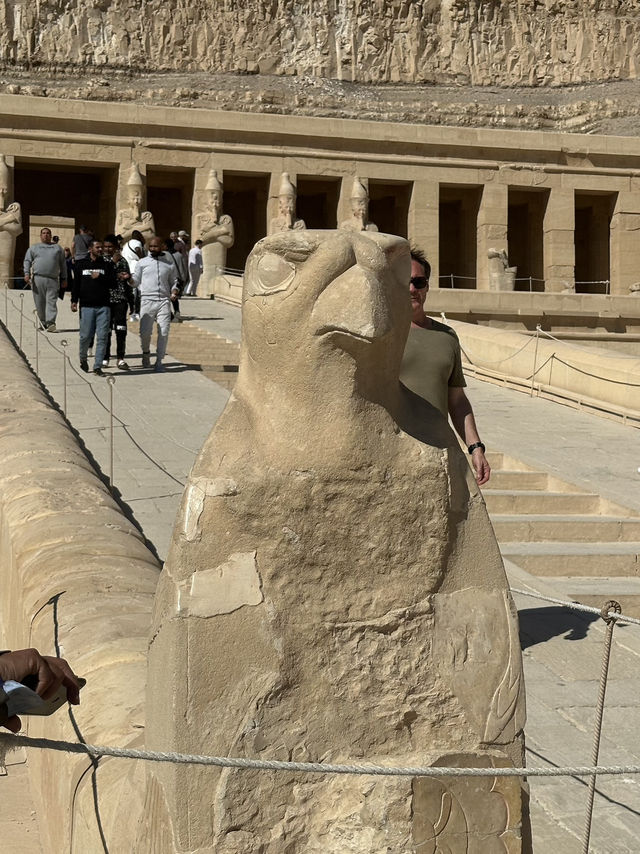 Terraces Of Defiance: A Queen’s Geometry Against the Gods