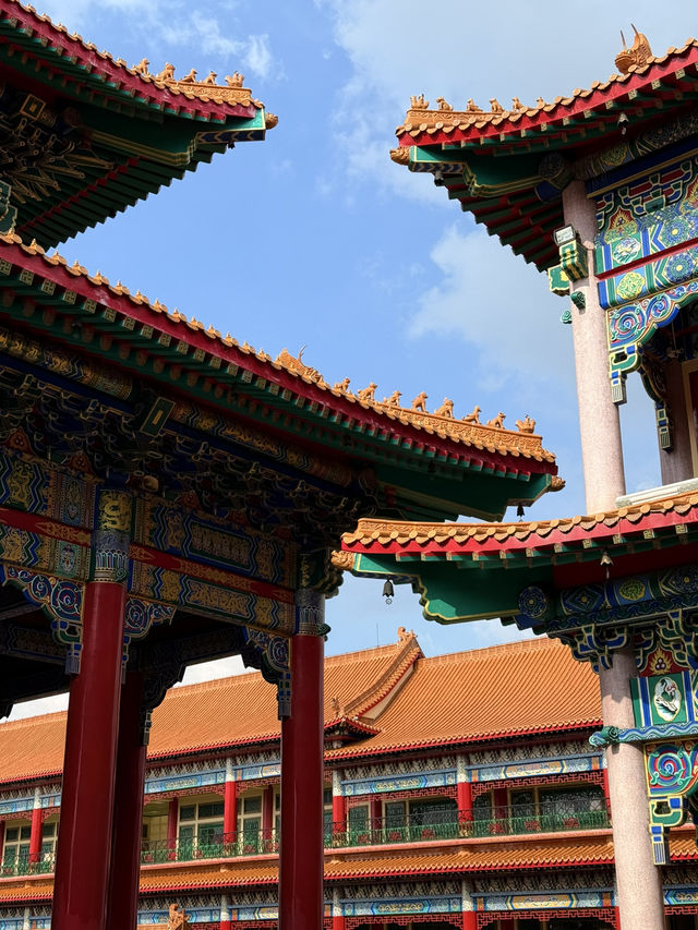 วัดเล่งเน่ยยี่ 2 วัดจีนสุดอลังการที่นนทบุรี