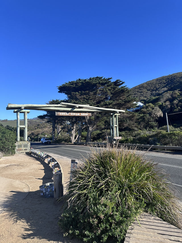 🚗 Coastal Dreams & Summer Vibes: A Great Ocean Road Getaway 🌞