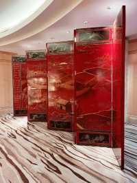 One World Hotel: A Luxurious Stay in a Prime Location