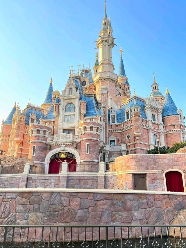 A Magical Day at Shanghai Disneyland Park
