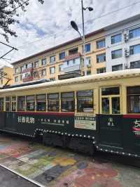走!去長春紅旗街散步乘坐百年復古電車穿越都市叢林