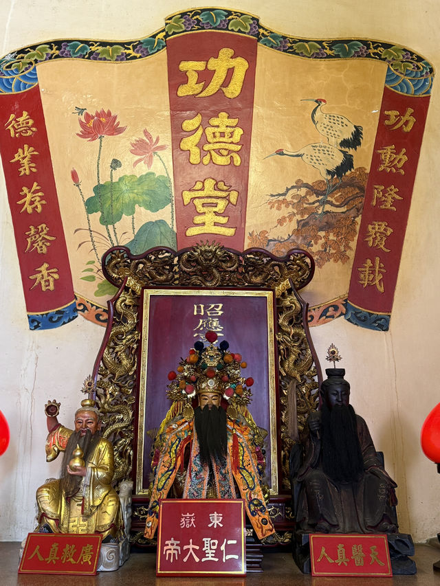 《香煙裊裊、古樑沉靜，宜蘭昭應宮以兩百年時光，見證城市變遷，也庇佑世代安穩》