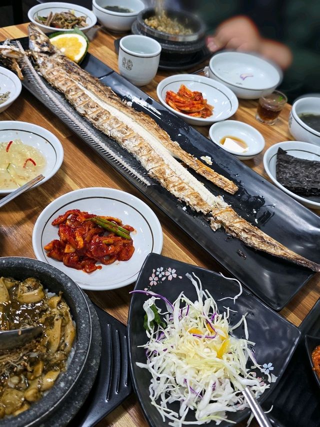 濟州島⭐️必食特產烤白帶魚🐟& 鮑魚石頭鍋飯 濟州島⭐️必食特產烤白帶魚🐟& 鮑魚石頭鍋飯