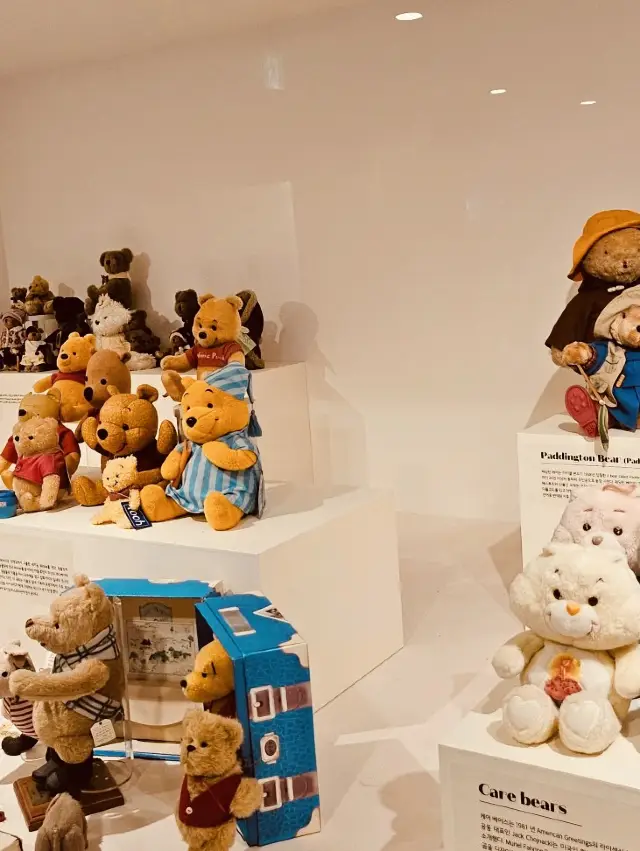 History and Art, Bear-Style