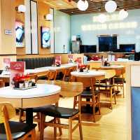 Must-Try in Tai Kok Tsui: Master Congee’s XO Turnip Cake & More!