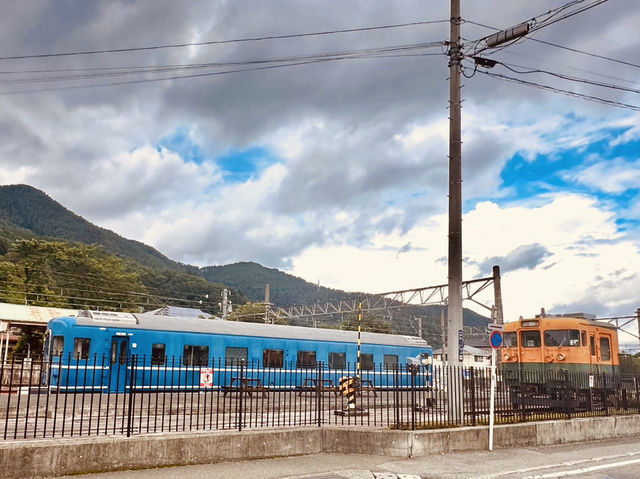 🚉「一座小站，卻能框住最完美的富士山。」