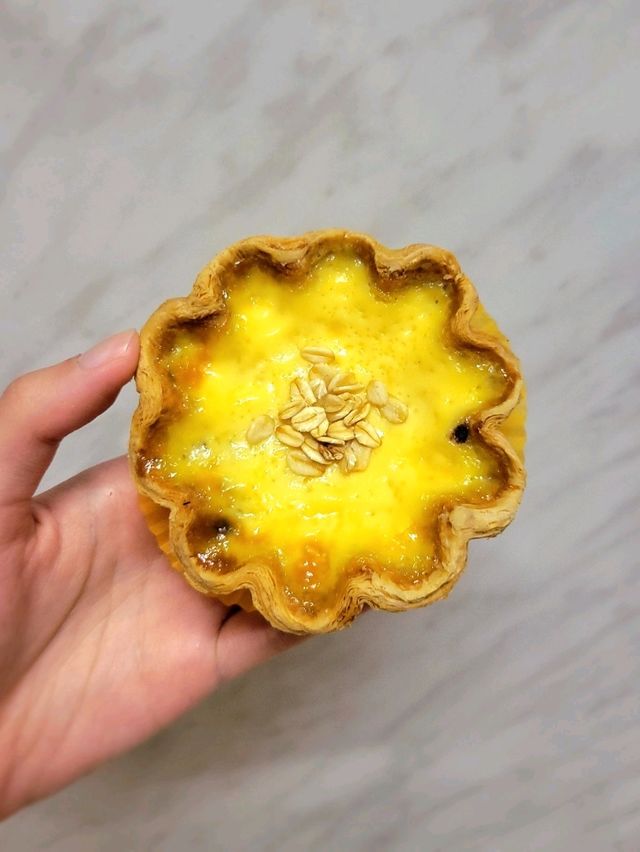 香港人氣手信餅店:糕點櫃裡的高顏值紫米燕麥撻💜 香港人氣手信餅店:糕點櫃裡的高顏值紫米燕麥撻💜