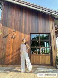 ดอกไม้ ประตูแจกัน วิลเลจ | คาเฟ่ในสวนสไตล์โฮมมี่ 🚪