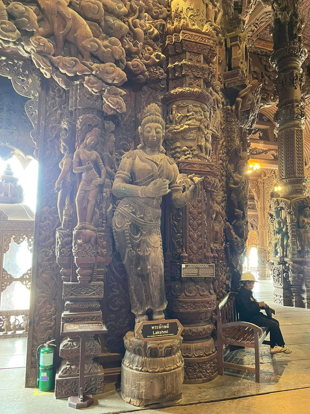🛕 The Sanctuary of Truth – Pattaya’s Architectural Wonder 🌅 🛕 The Sanctuary of Truth – Pattaya’s Architectural Wonder 🌅