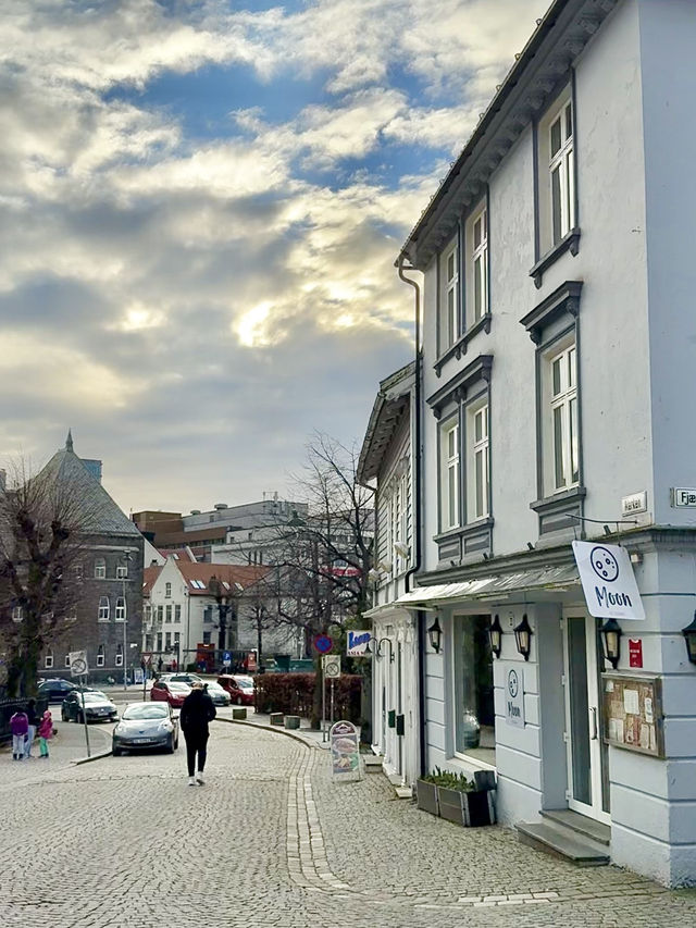🏰 Romantic Streets of Bergen, Norway