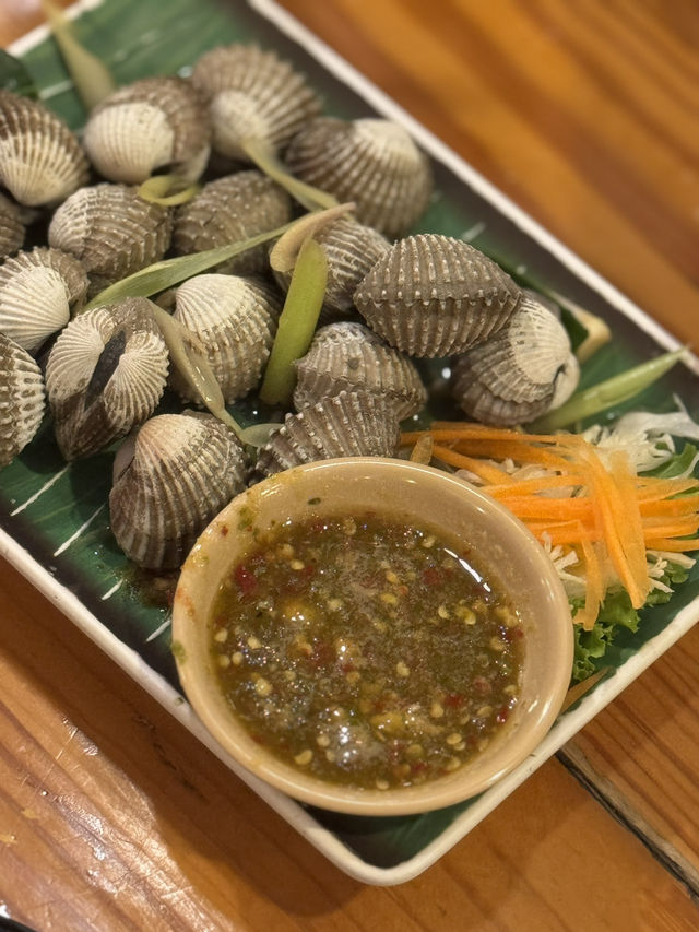 ร้านหอยแซ๊บ หอยสดรสจัดจ้าน