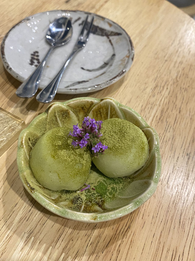 Hwantsu Creative Cafe คาเฟ่สุดชิคย่านสะพานควาย