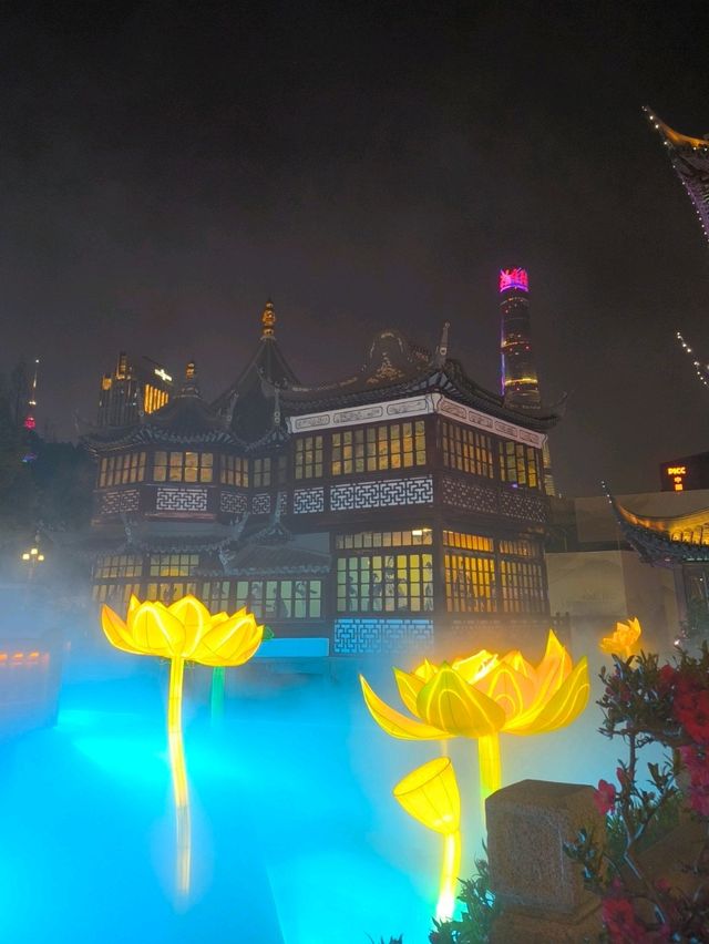 ตลาดร้อยปี Yuyuan 🏮 สีสันยามค่ำกลางเมืองเซี่ยงไฮ้ ตลาดร้อยปี Yuyuan 🏮 สีสันยามค่ำกลางเมืองเซี่ยงไฮ้