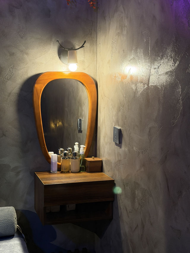 深圳關口旁的星座主題按摩