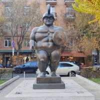 Statue Moments💙🇦🇲