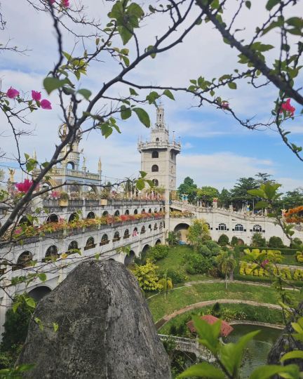 🇵🇭 壮麗な城のような教会！セブの信仰の中心地、シマラ聖堂✨ | Trip