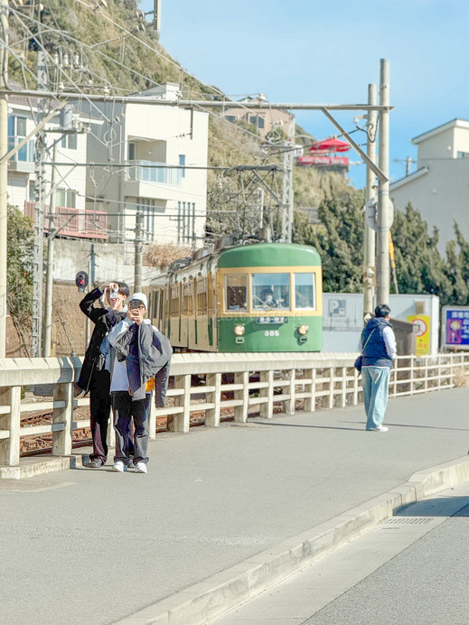 鎌倉、駐車場を探す暇もない…道中の景色。 | Trip.com 鎌倉