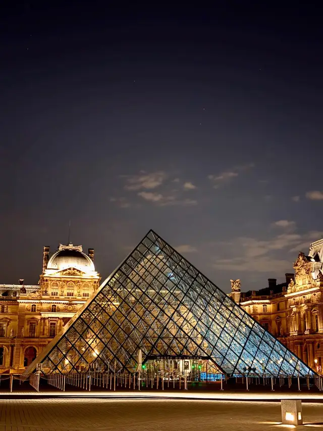 🏛️✨ Louvre Museum: Paris’ Treasure Trove of Art and History ✨🏛️