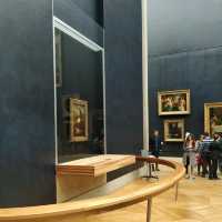 Louvre: World's Largest Art Museum 