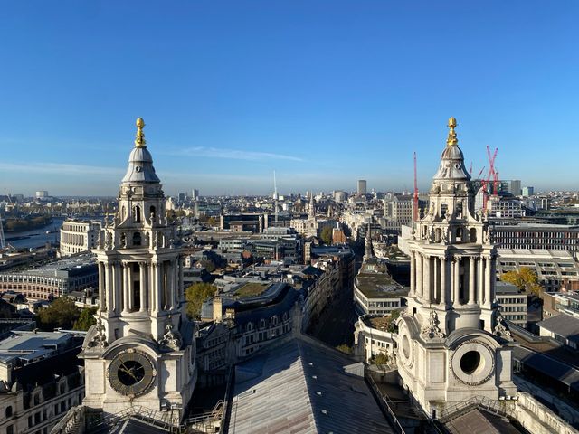 Gilded Grandeur: Atop the Golden Gallery🌇